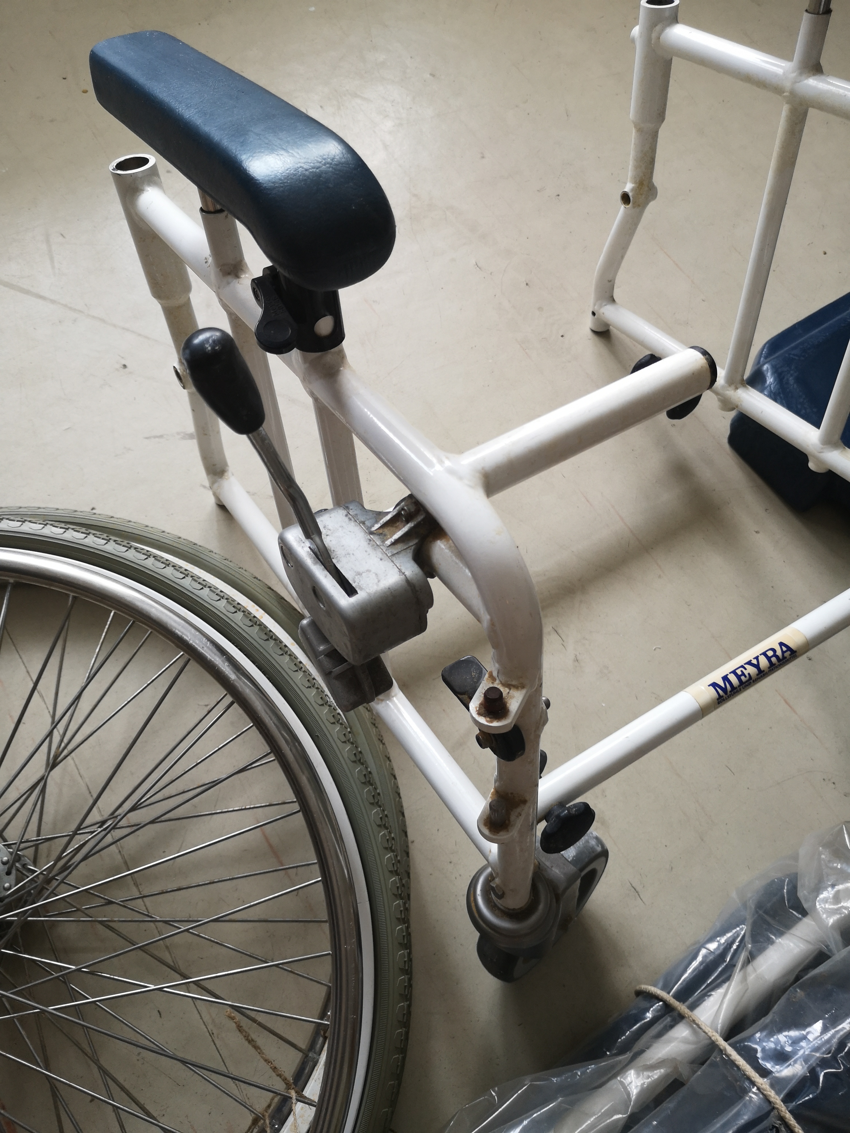 Инвалидная коляска отдам даром 2017